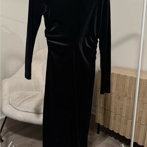 Zara Black Long Sleeve Velvet Dress
